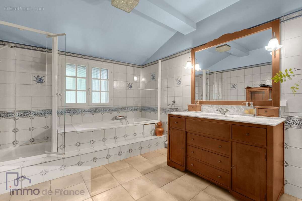 Maison à FLOURENS