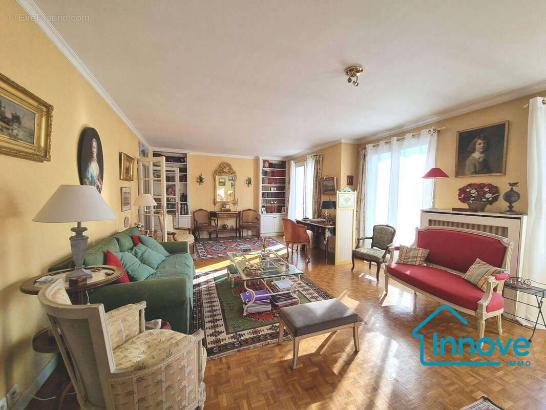 Appartement à VERSAILLES