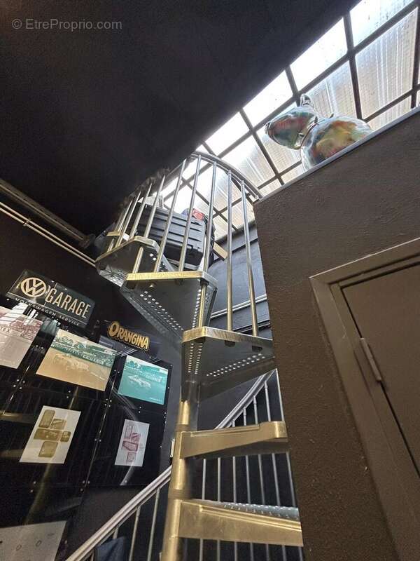 Commerce à VALLAURIS