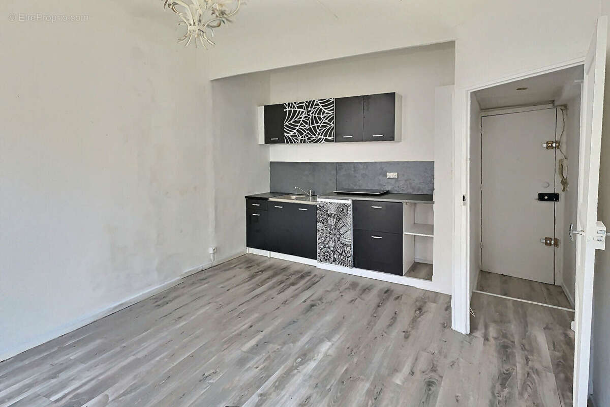 Appartement à MARSEILLE-6E