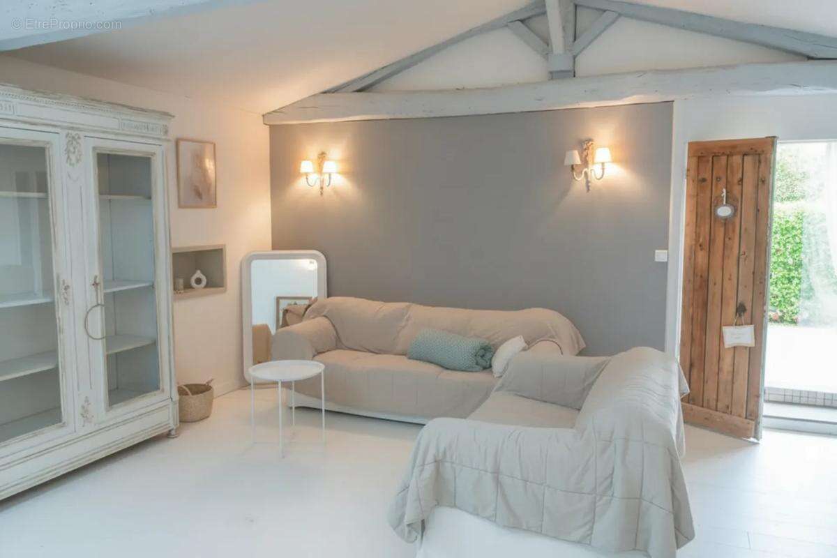 Maison à SAUVETERRE-DE-GUYENNE