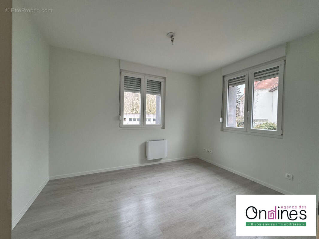 Chambre 1 - Appartement à HAGUENAU