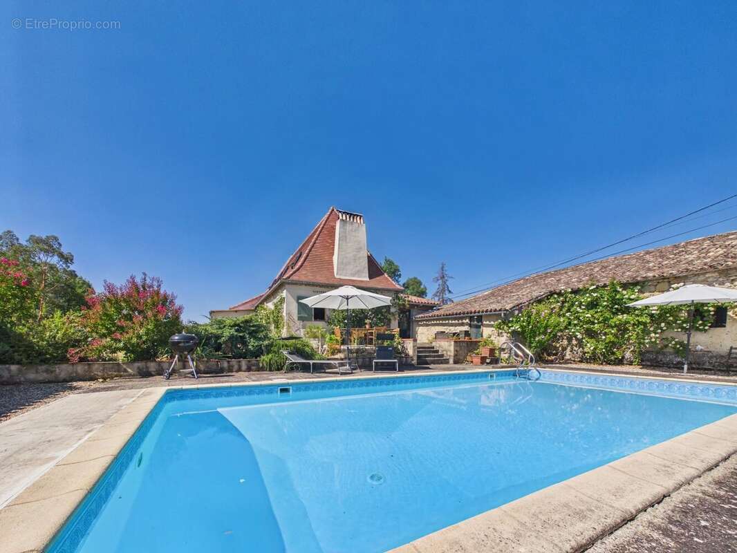 Belle demeure périgourdine avec grange et piscine - photo 2