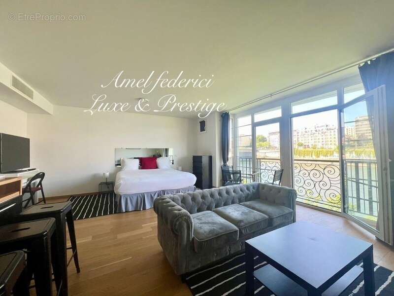 Appartement à NEUILLY-SUR-SEINE