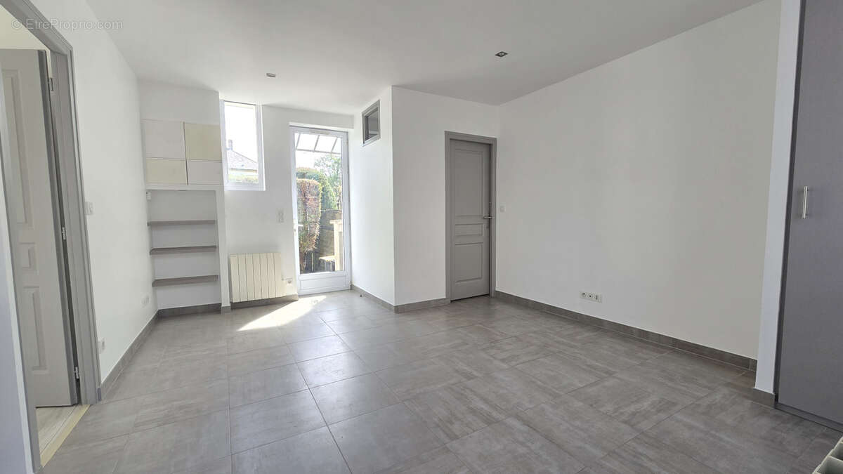 Appartement à LIMOURS