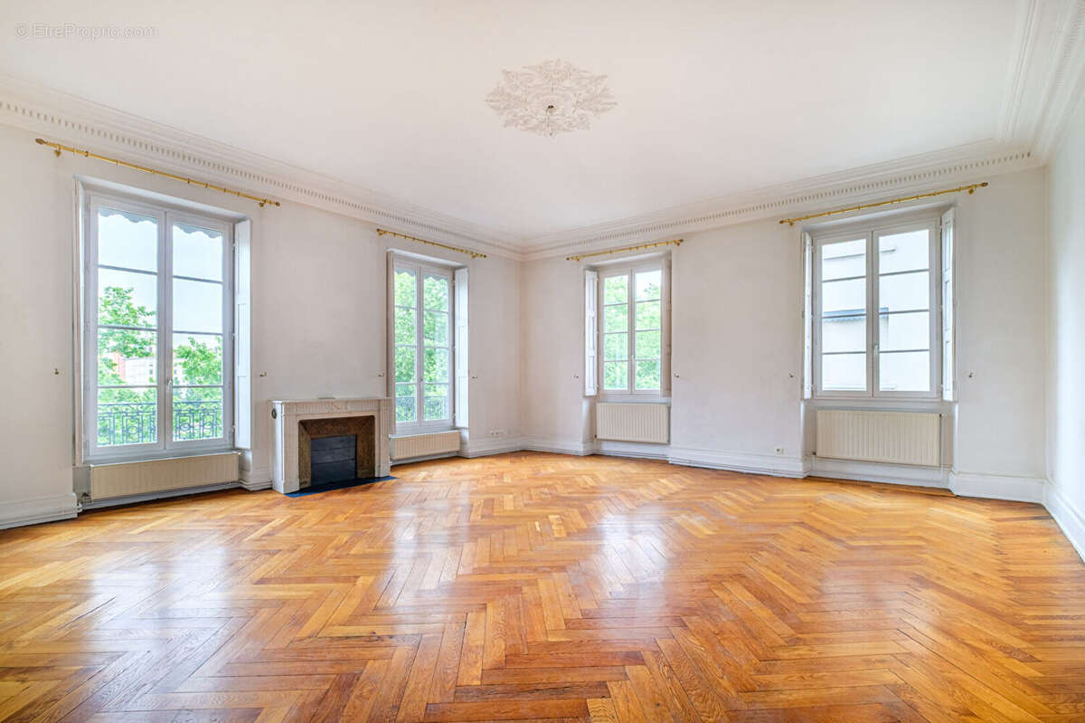 Appartement à LYON-1E