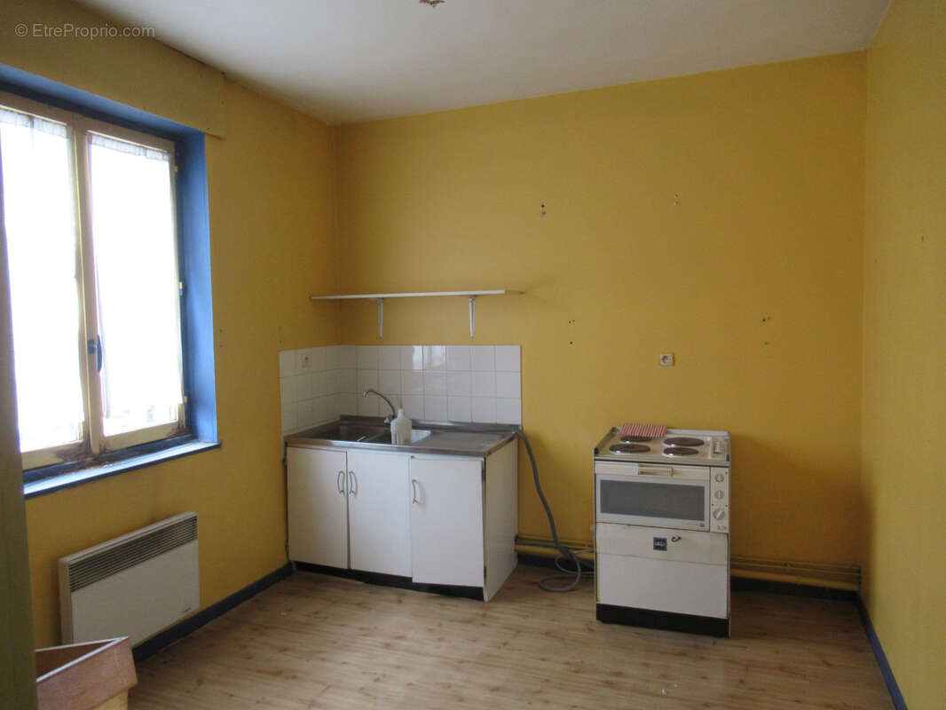 Maison à GONDECOURT