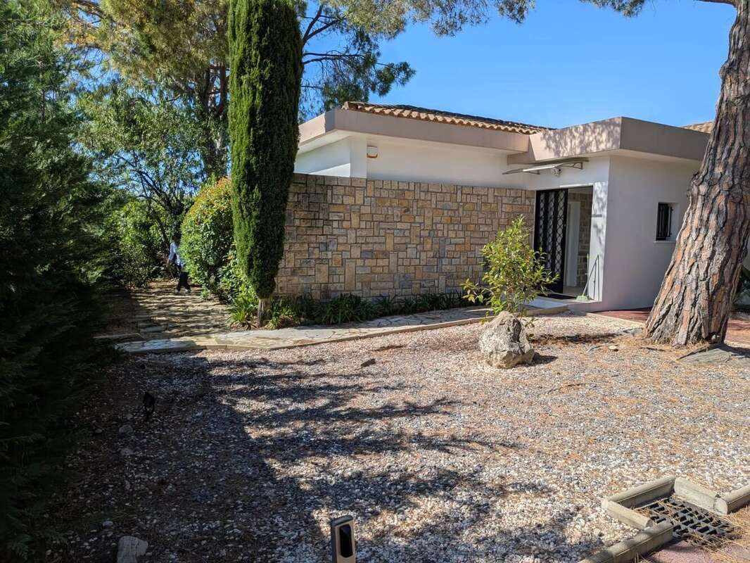 Maison à MOUGINS