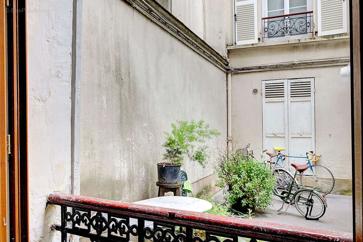 Appartement à PARIS-18E