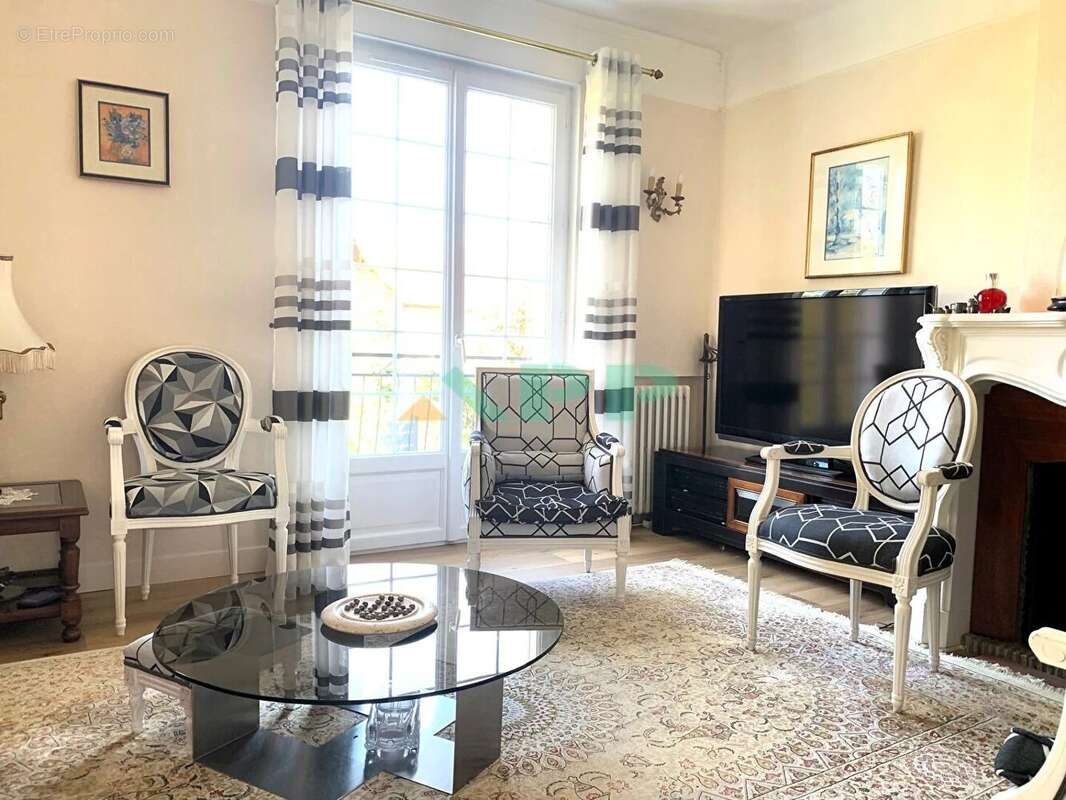 Maison à ATHIS-MONS