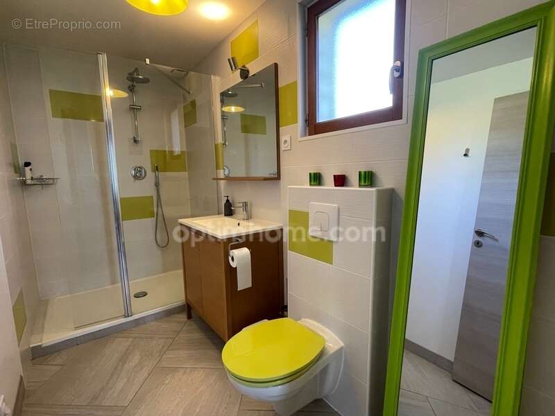 Maison à SAINT-ETIENNE-DE-FURSAC