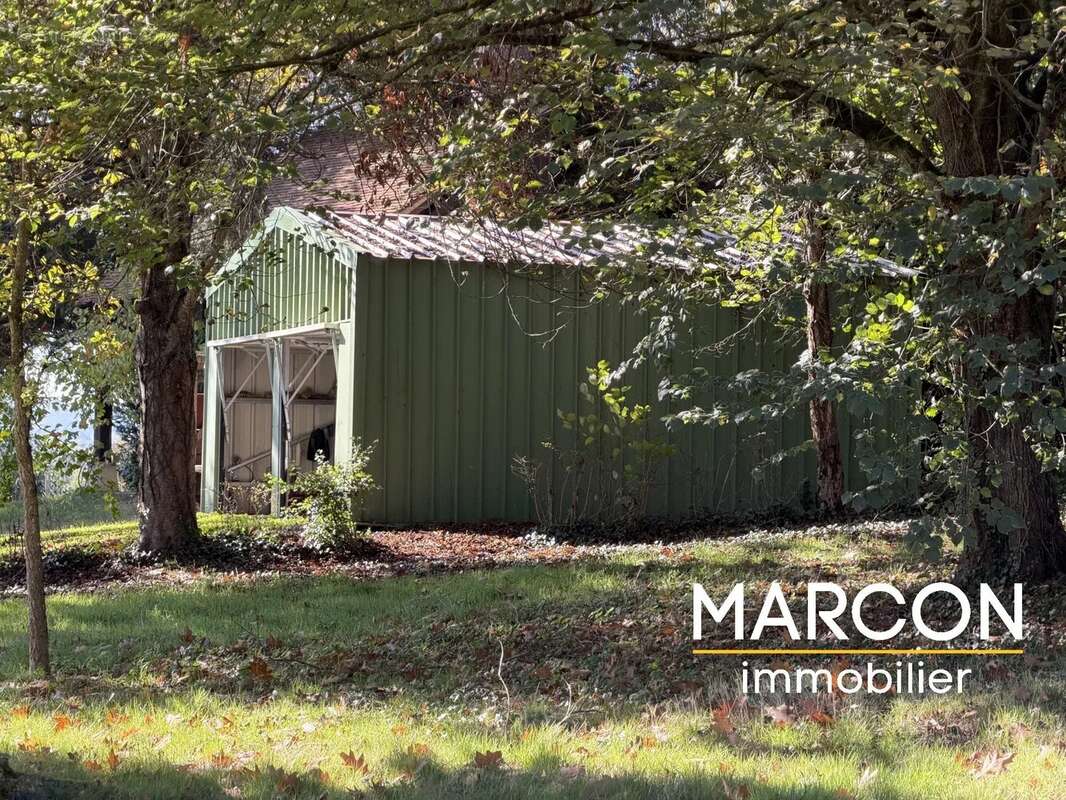 Maison à LA CELLE-DUNOISE