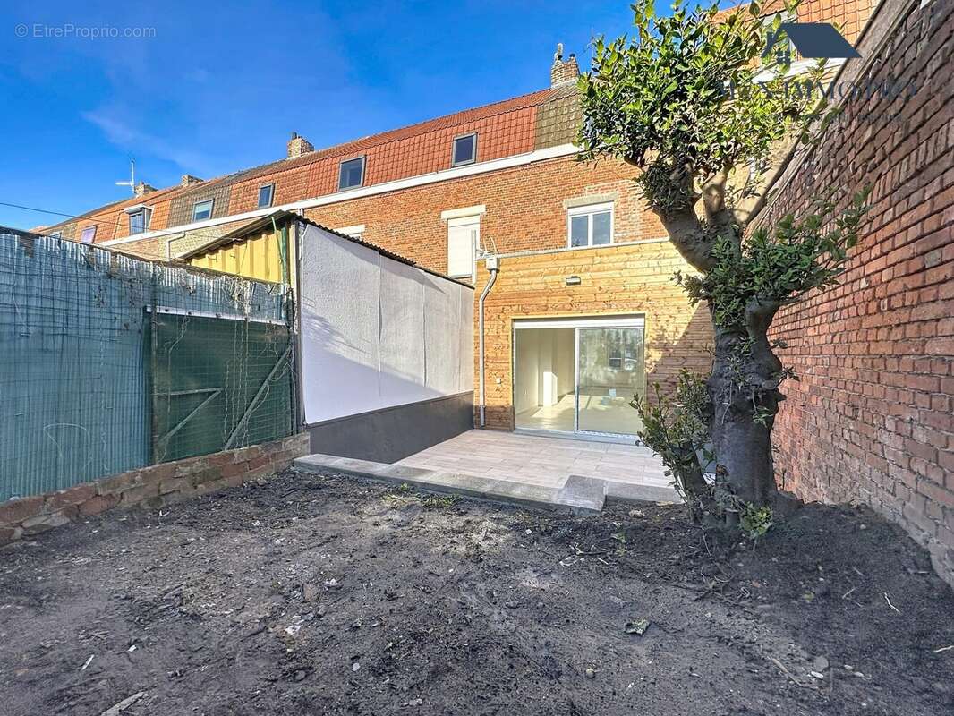 Maison à ERQUINGHEM-LYS
