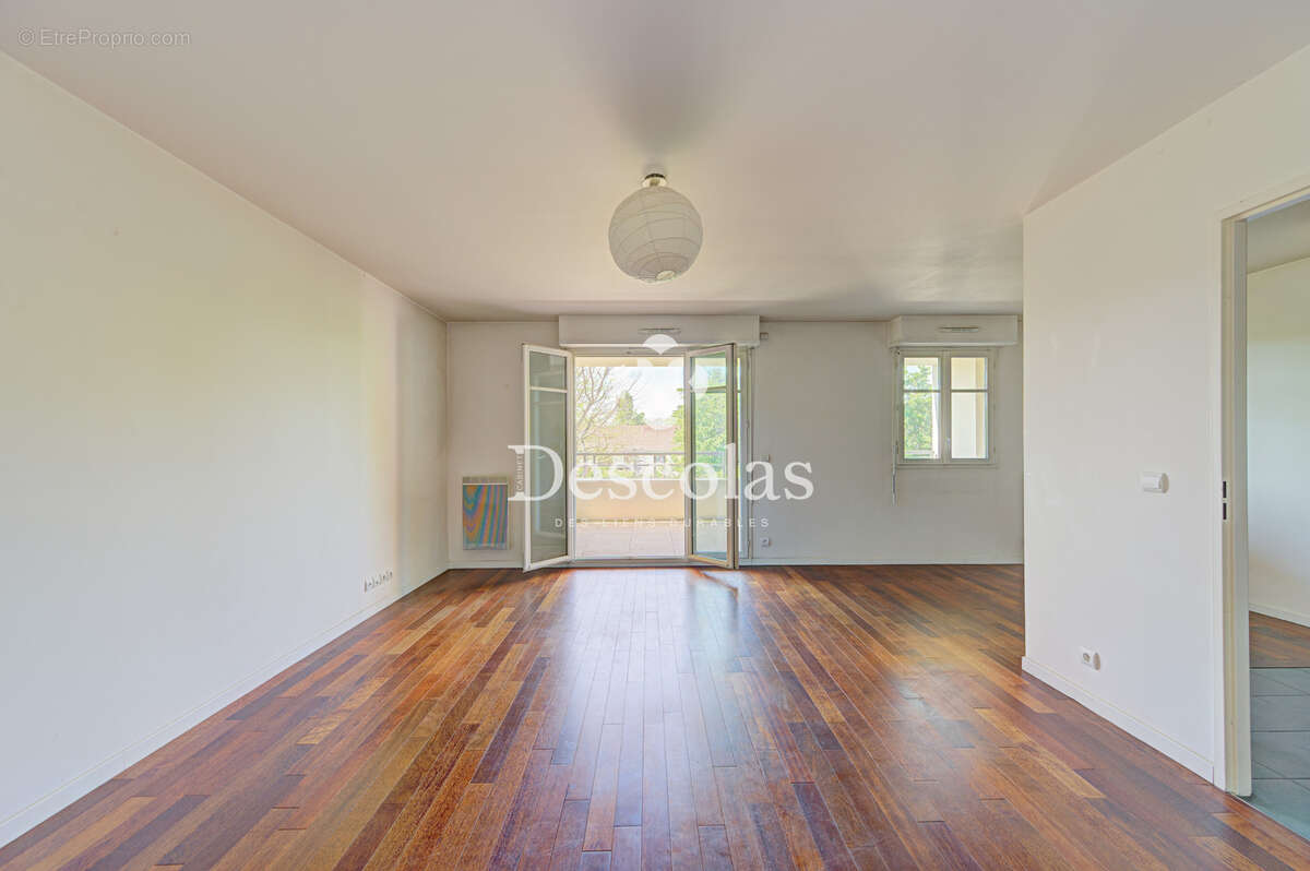 SAINT-GERMAIN-EN-LAYE - Appartement avec terrasse 4 pièces - photo 2