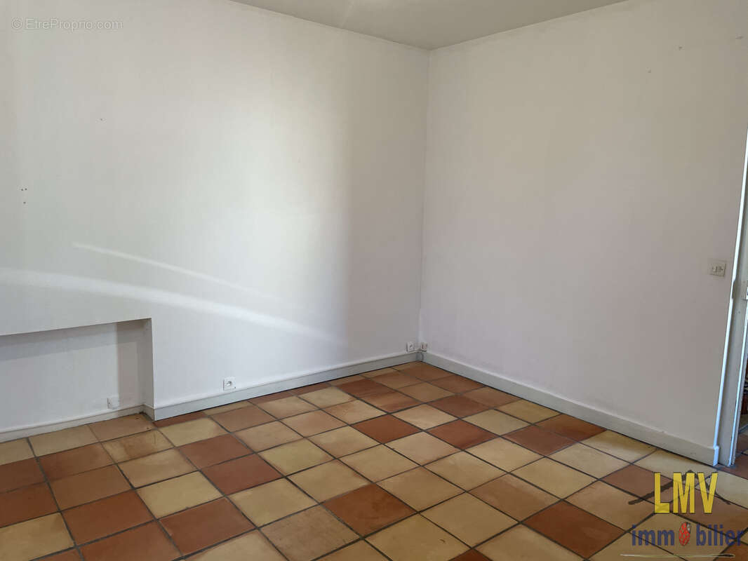 Maison à SAINT-MICHEL-DE-MONTAIGNE