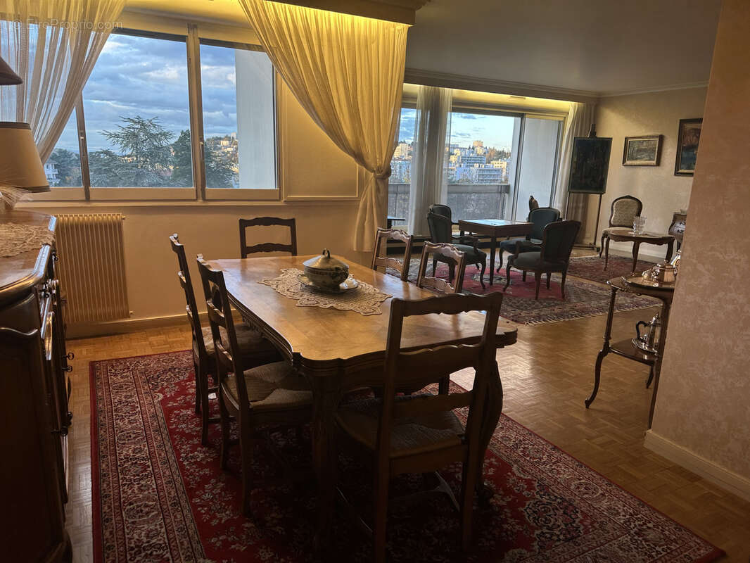 Appartement à SAINT-ETIENNE