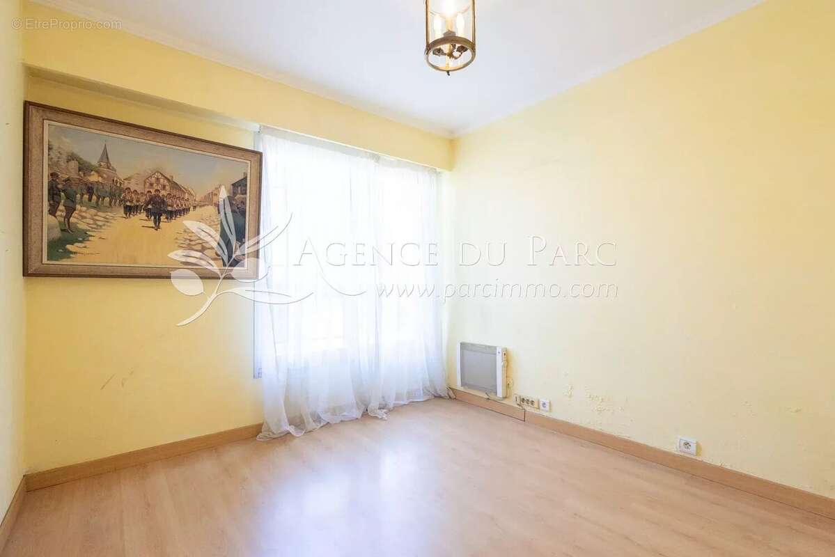 Superbe appartement 4 pièces avec vue mer à Villeneuve-Loubet - photo 12
