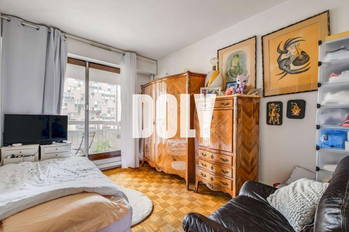 Appartement à PARIS-19E