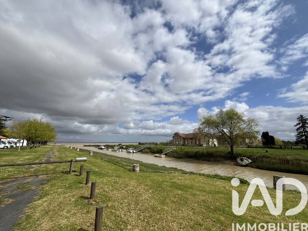 Photo 1 - Maison à SAINT-CHRISTOLY-MEDOC