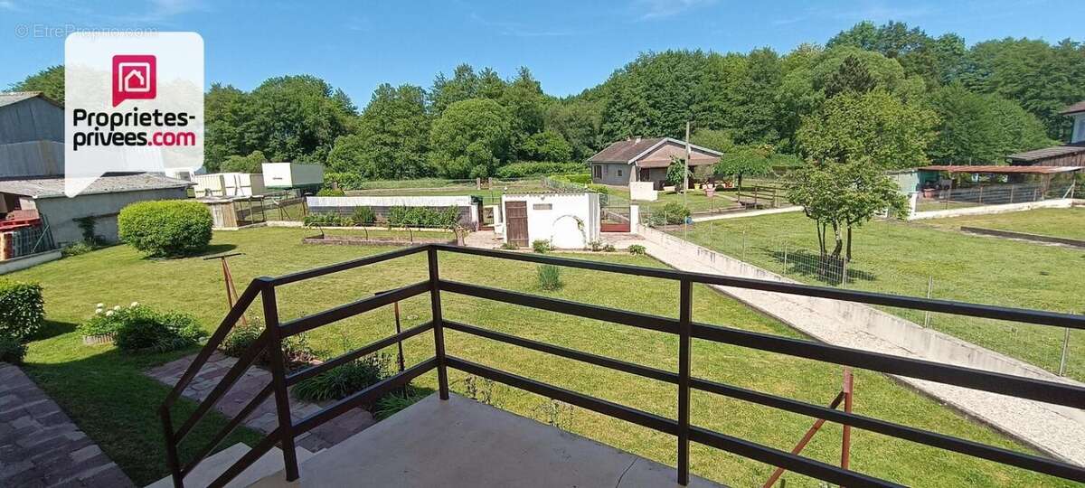 Maison individuelle 4 pièces avec cours d'eau - photo 8