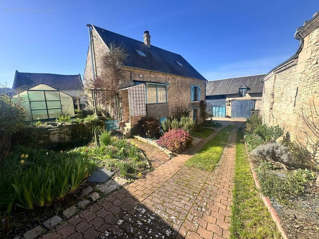 Maison à CIRY-SALSOGNE