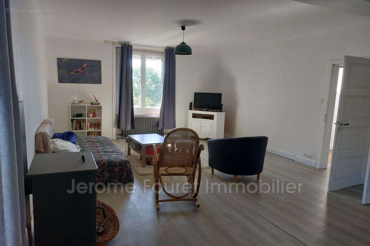 Maison à EGLETONS