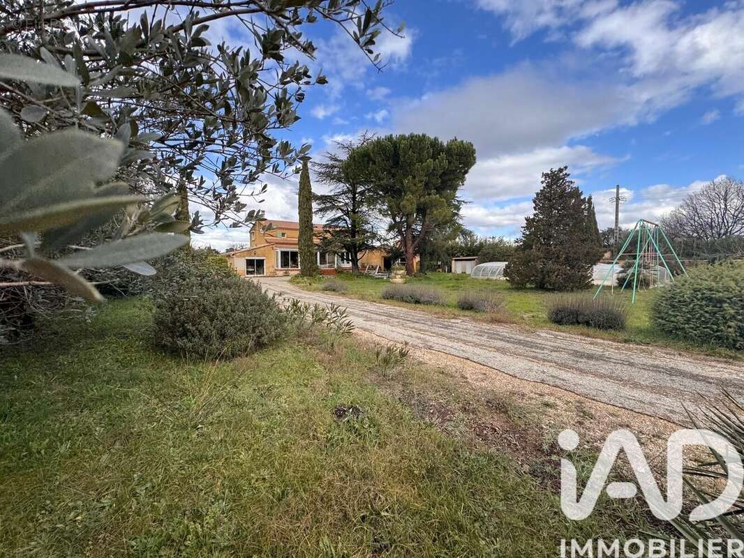 Photo 3 - Maison à ROCHEFORT-DU-GARD