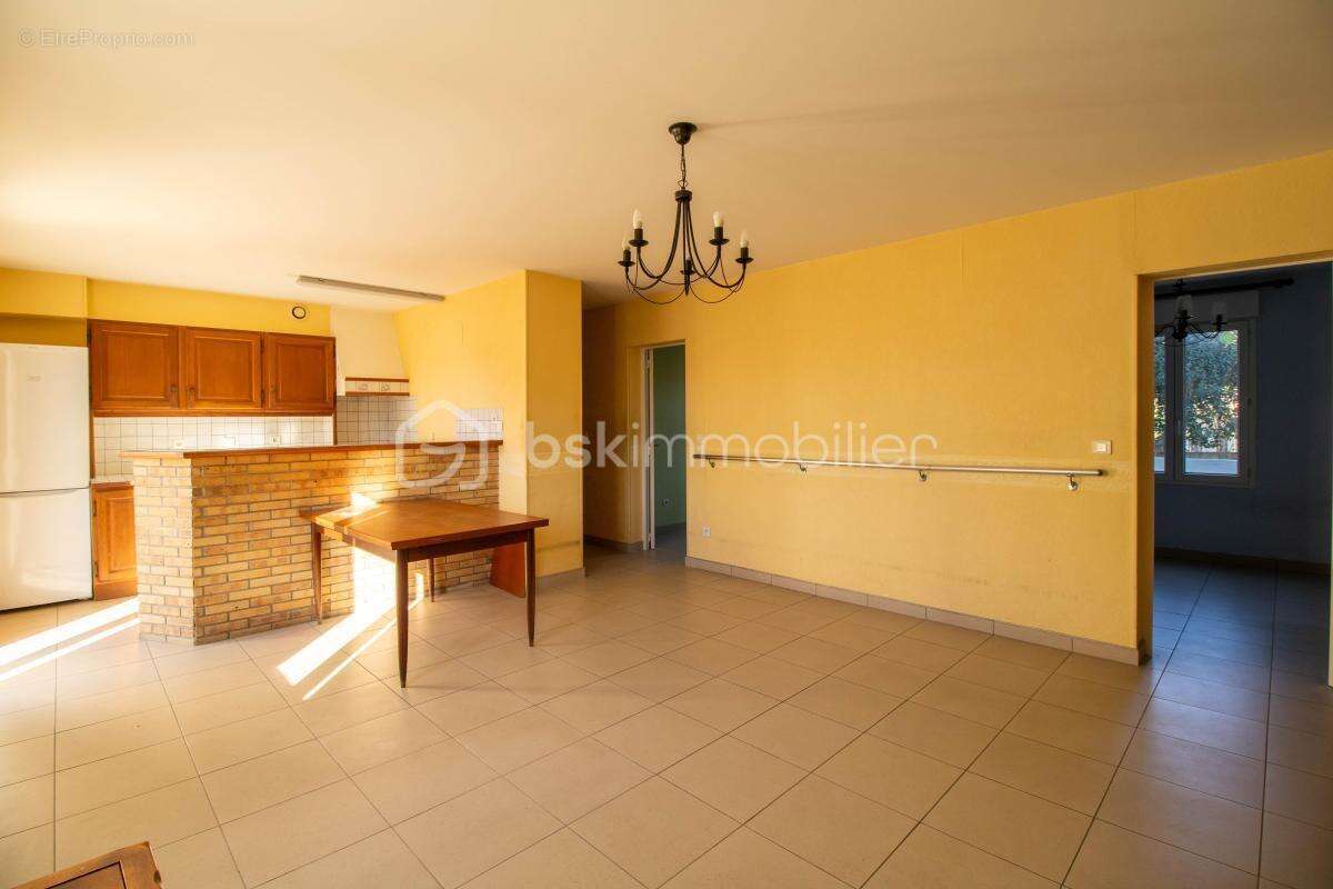 Appartement à BEAULIEU