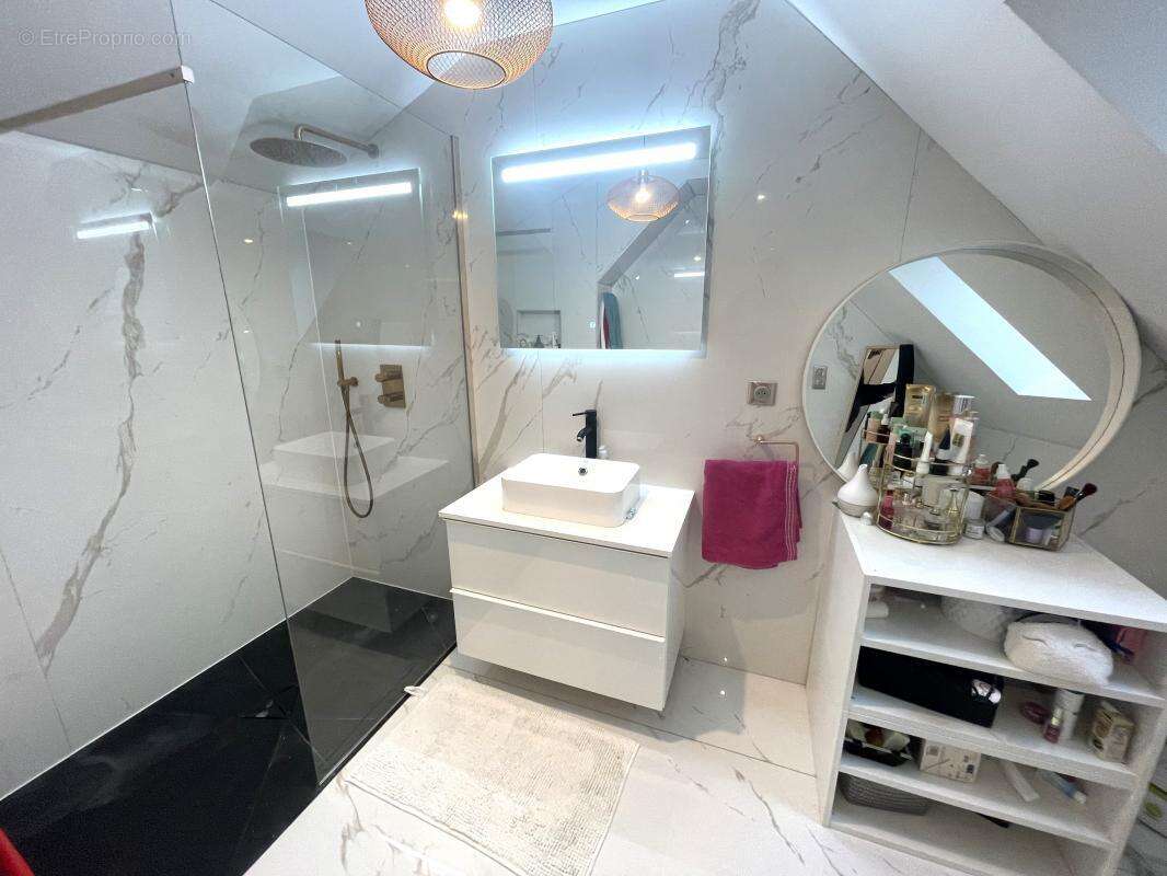 Maison à ROSNY-SUR-SEINE