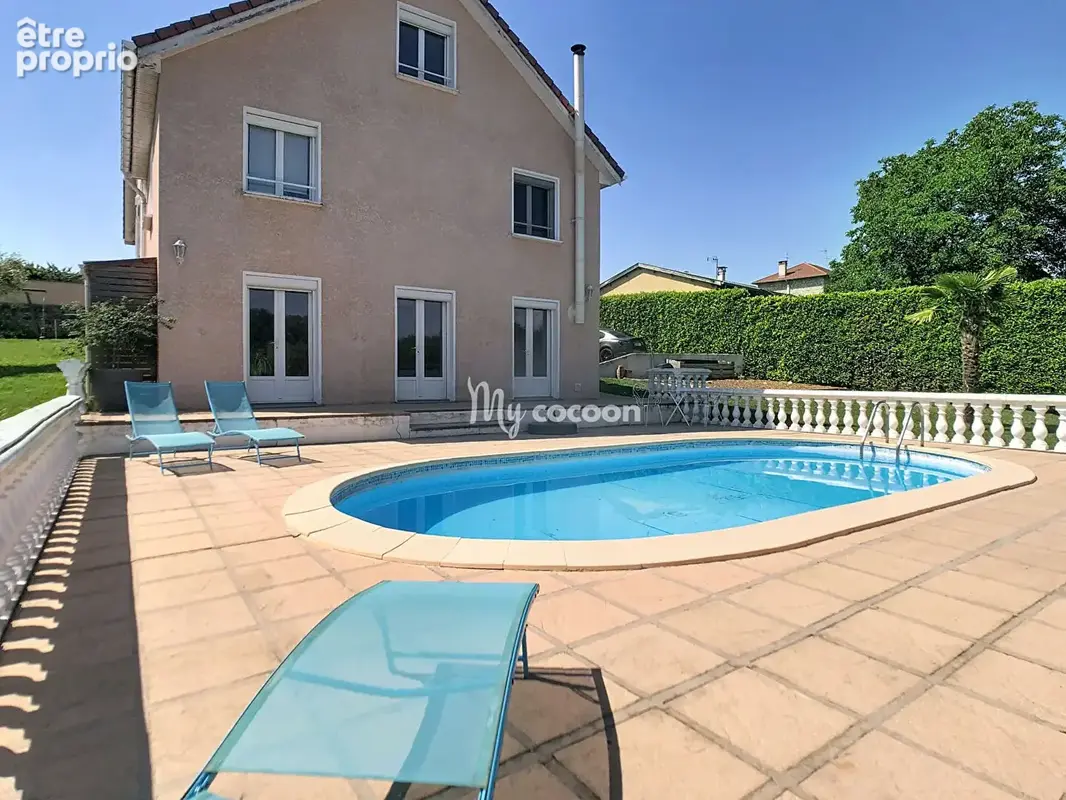 Photo Maison à Saint-Vulbas au prix de 445 000€