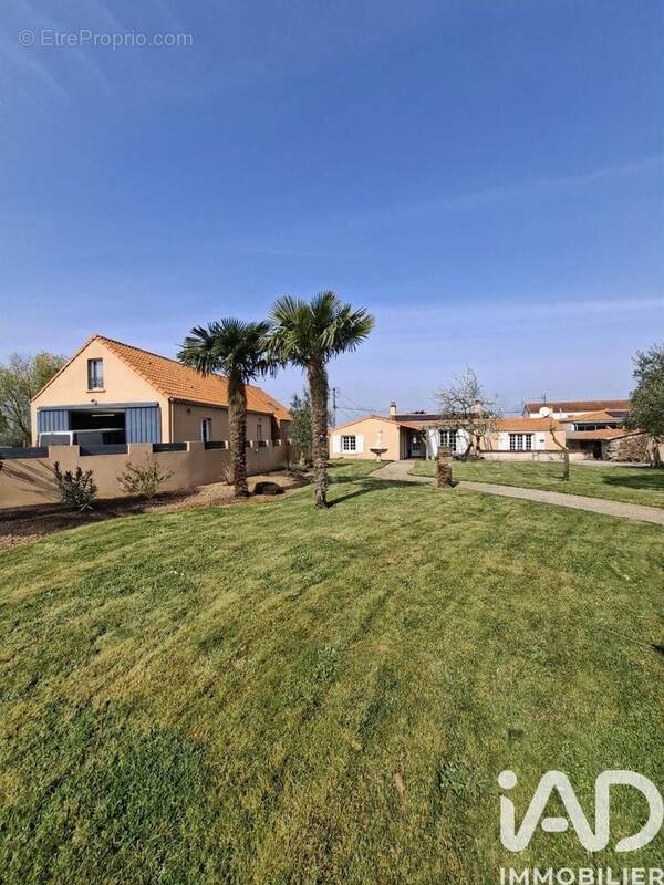 Photo 1 - Maison à LE LOROUX-BOTTEREAU