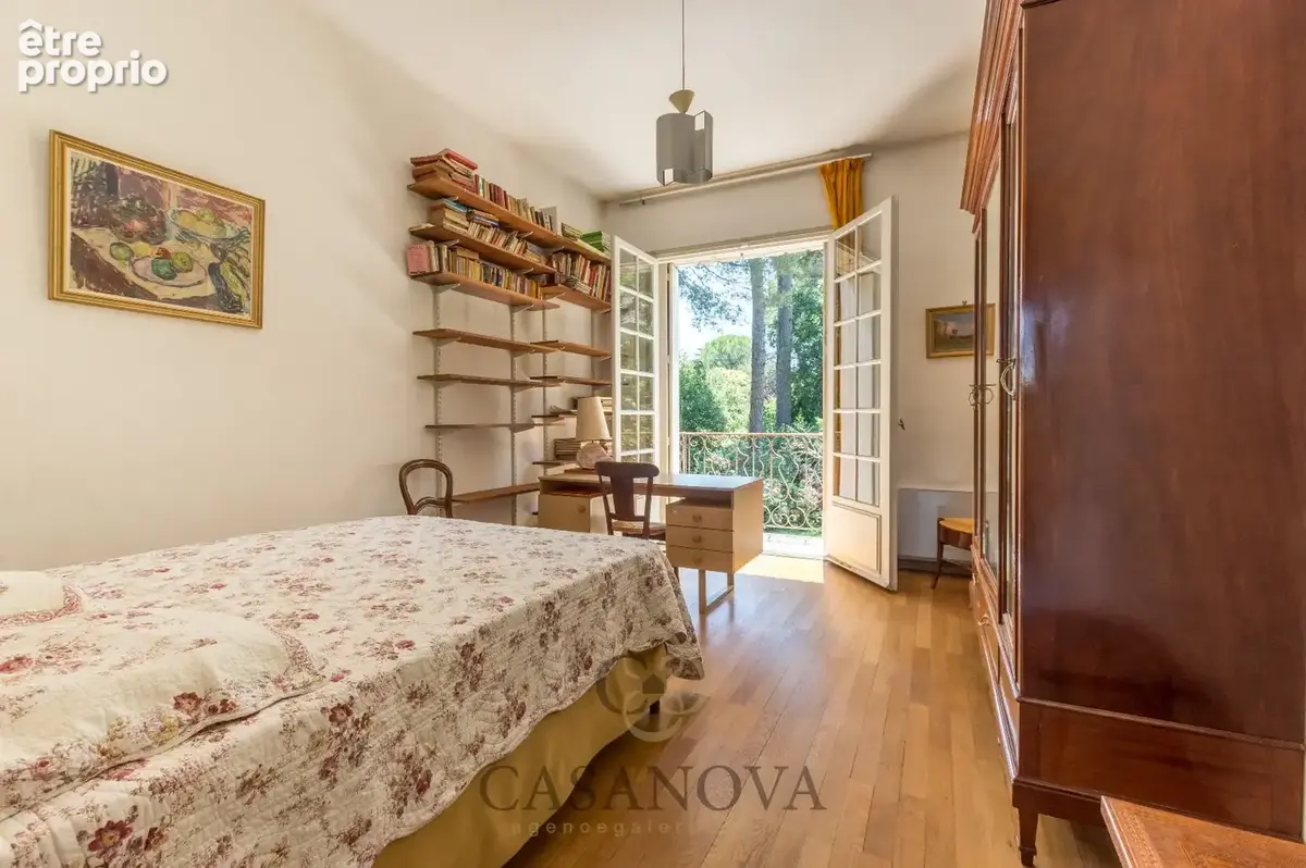 Maison familiale de plus de 270 m² avec parc arboré de 3 000 m² aux Arceaux à Montpellier - photo 25