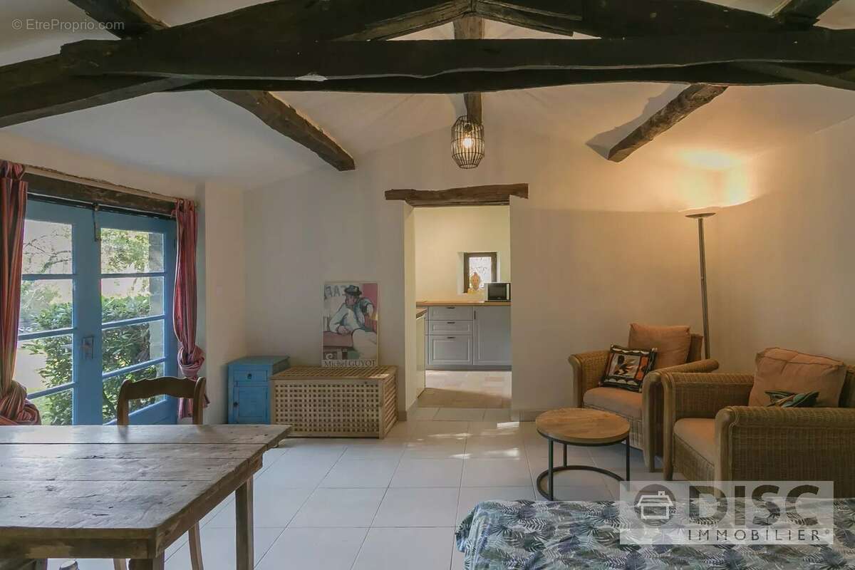 Maison à SAINT-MARTIN-LAGUEPIE