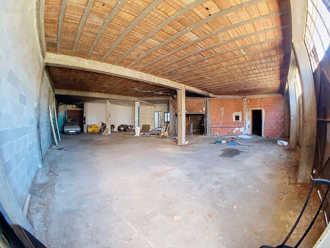 Appartement 585 m² à Berre-L'etang  - photo 5