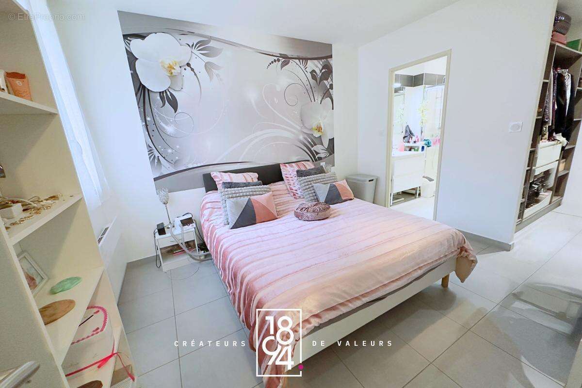 Appartement à JONQUIERES-SAINT-VINCENT