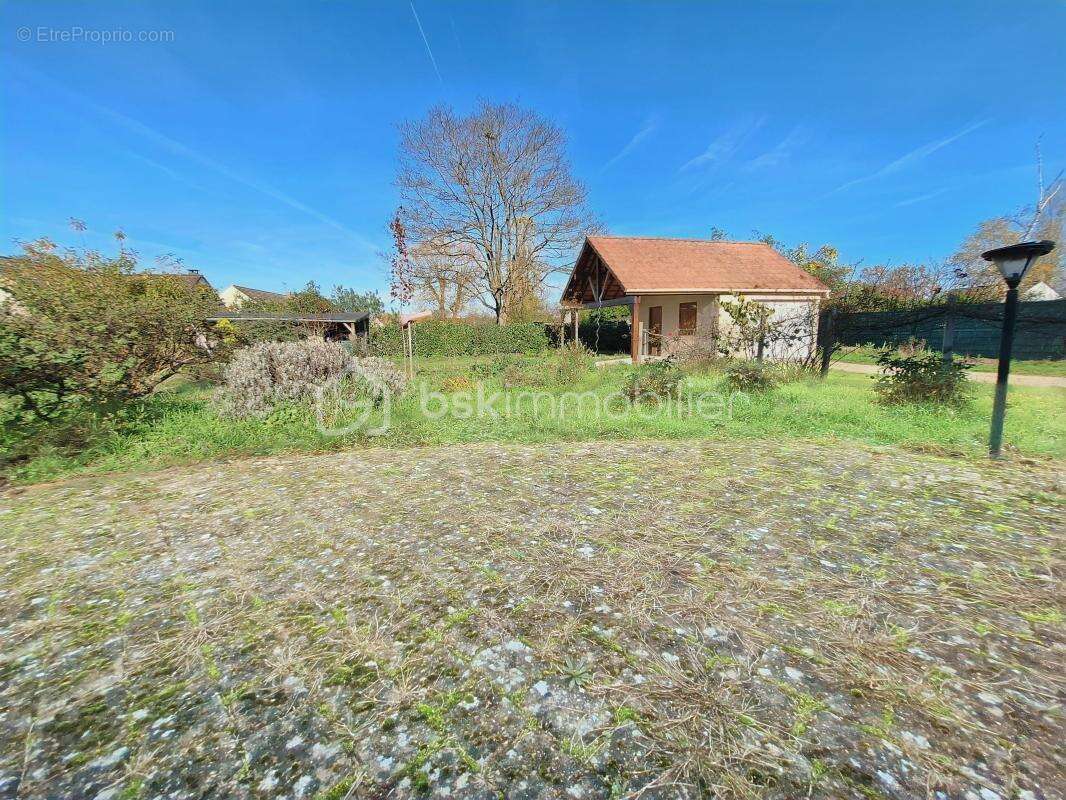 Maison à MENESTREAU-EN-VILLETTE