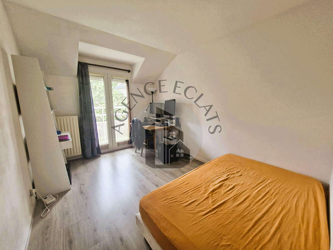Appartement à BAILLY-ROMAINVILLIERS