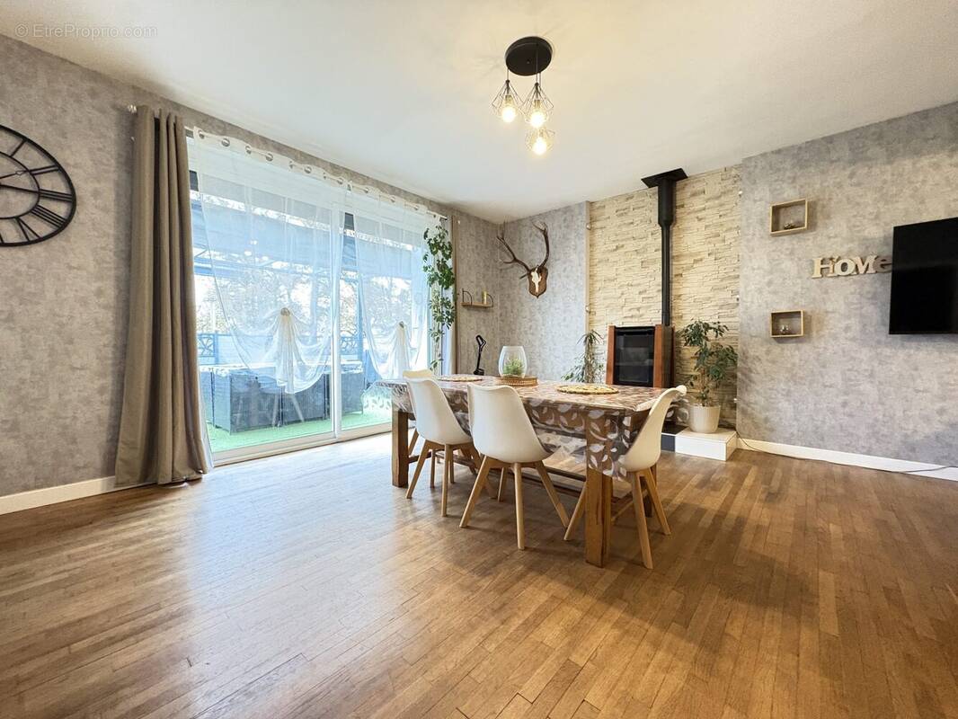 Maison à SAINT-PRIVAT