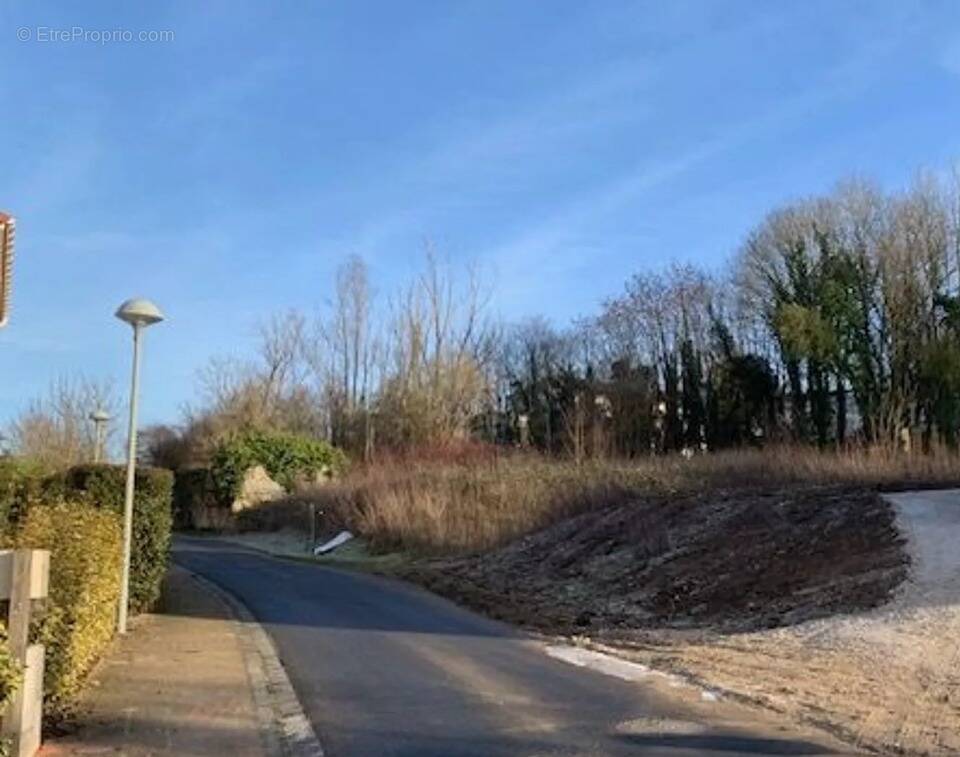 Terrain à FUBLAINES