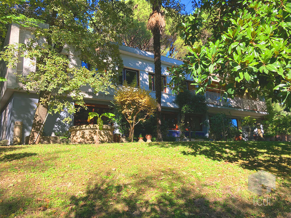 Maison à MONTELIMAR