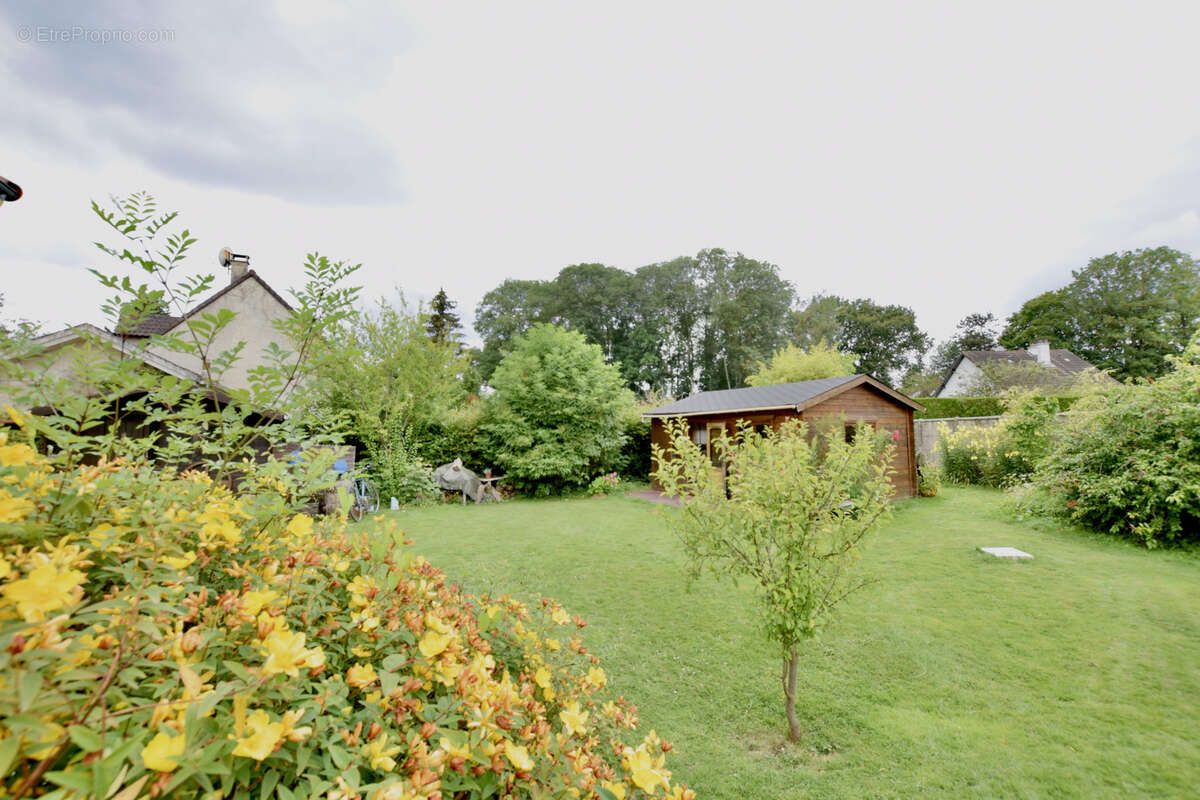Maison à LE PERRAY-EN-YVELINES