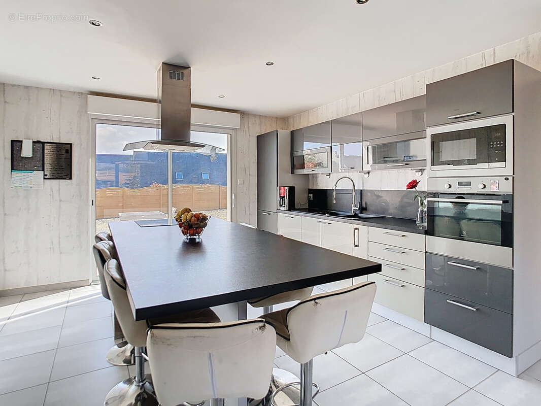 Maison à HOUTTEVILLE