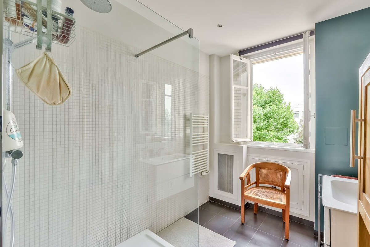 Appartement à PARIS-12E