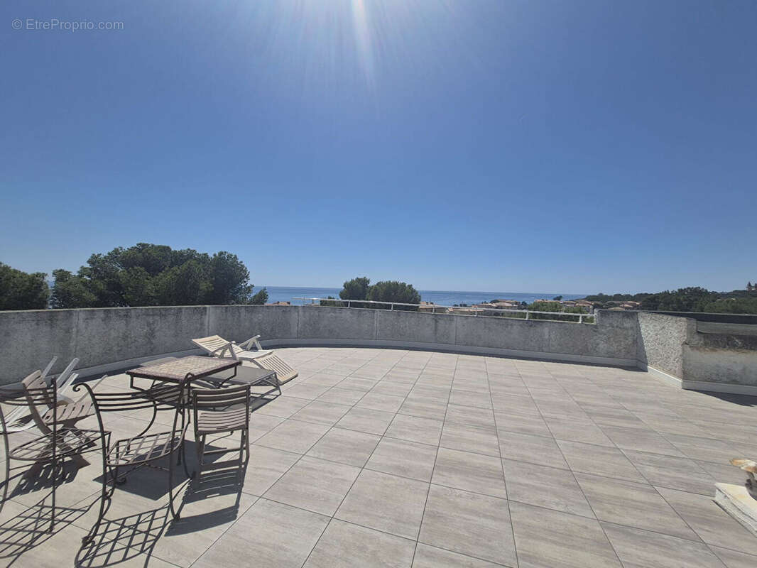 Appartement à SAUSSET-LES-PINS