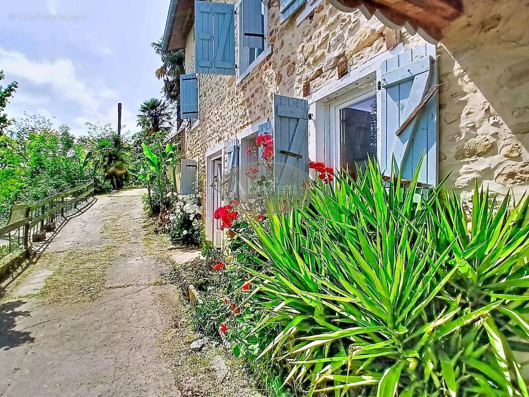Maison à GAN
