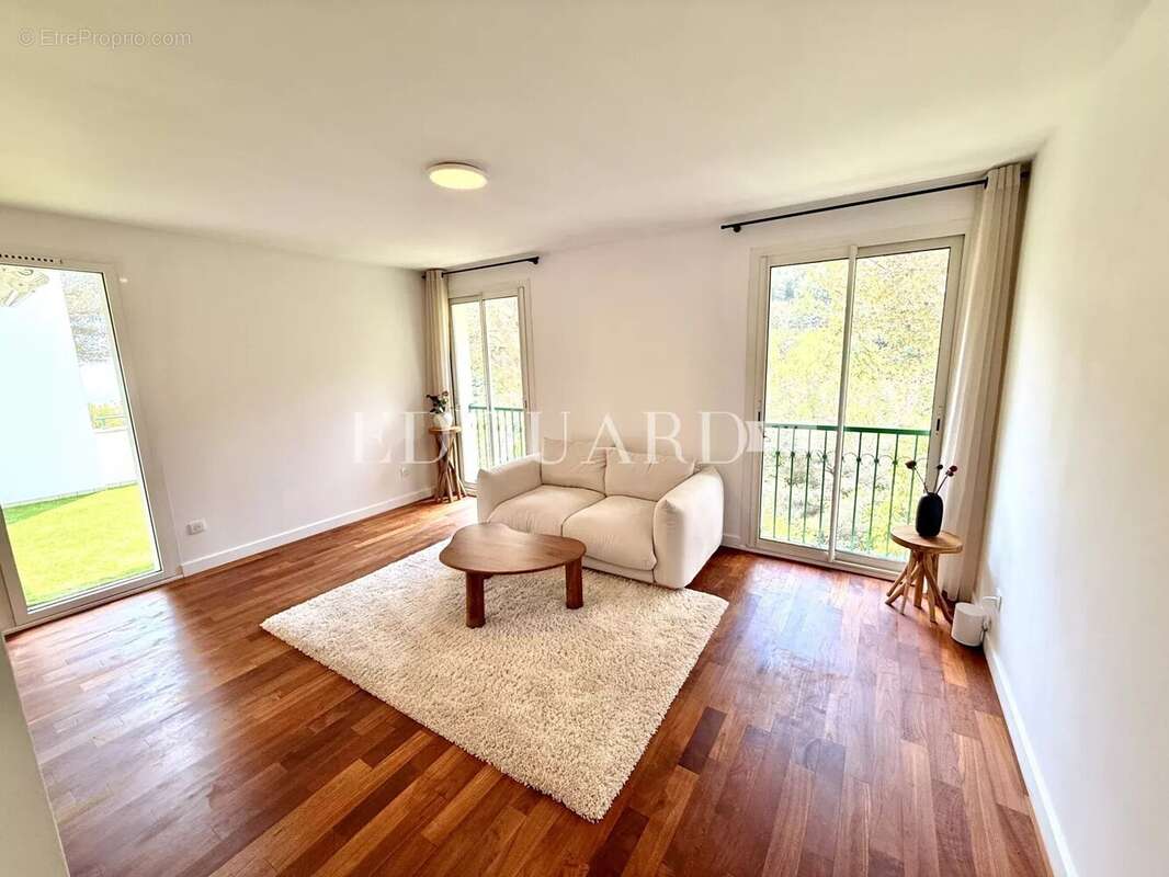 Appartement à BEAUSOLEIL