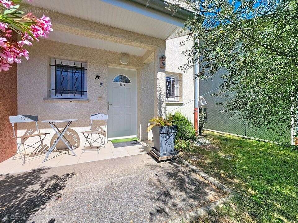 Maison - 4 Chambres - Buanderie - Cellier - Jardin - Terrasse - Garage - Place de stationnement - Proche toutes commodités - photo 5