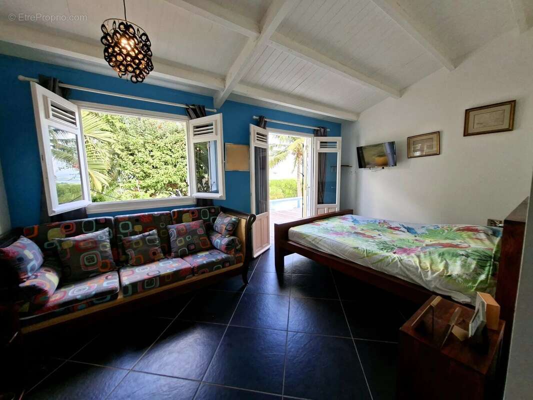 Maison à LES TROIS-ILETS