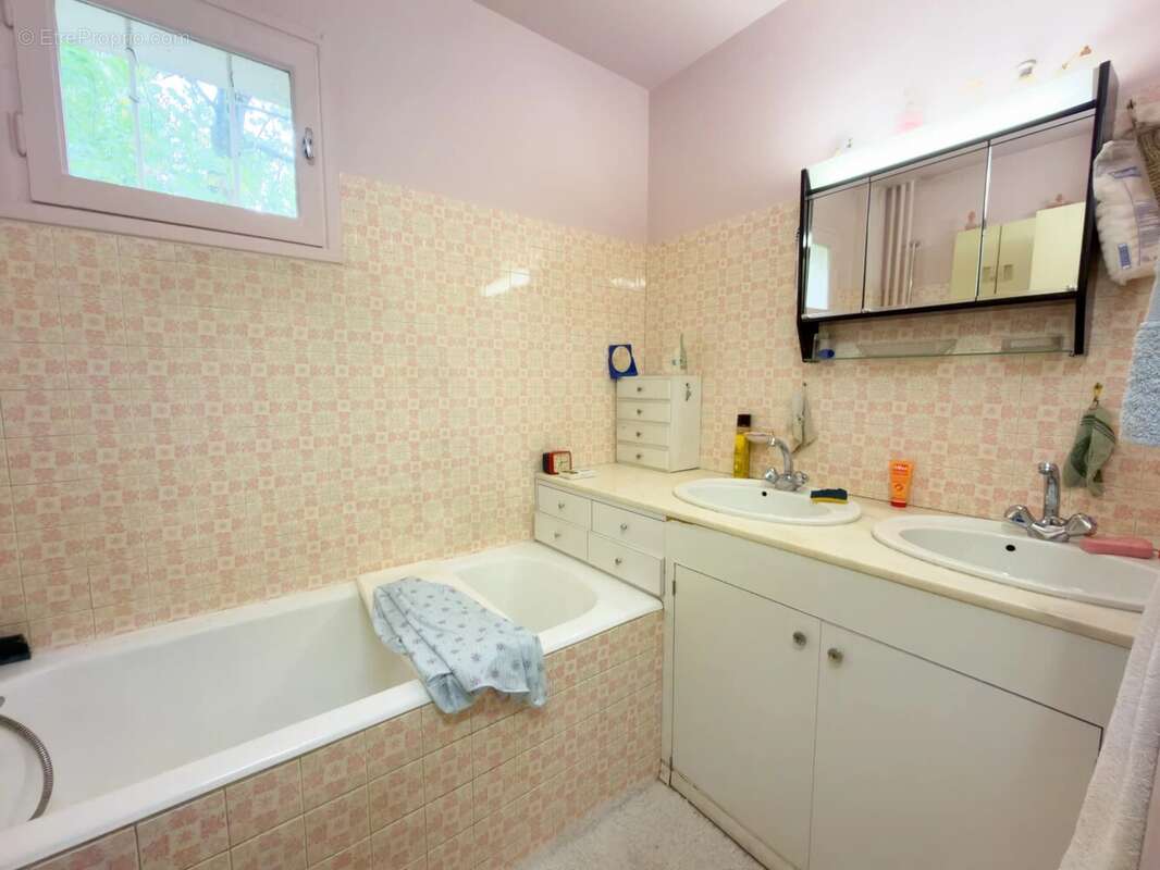 Appartement à LE RAINCY