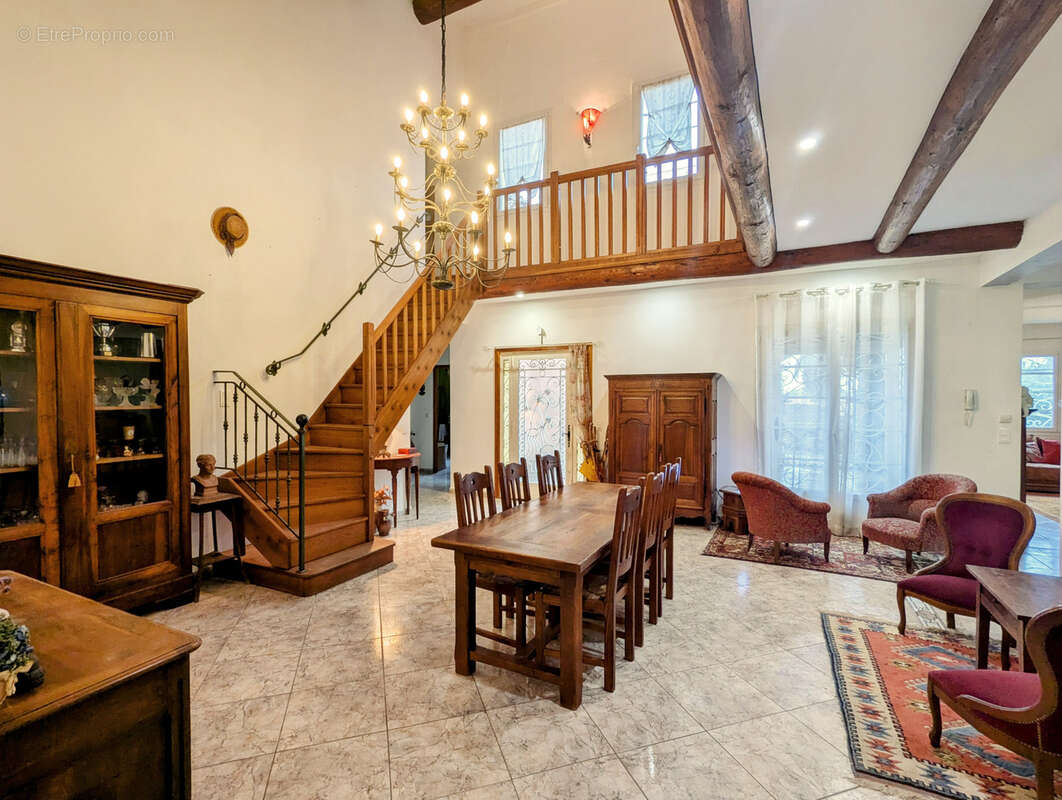 Maison à ESPONDEILHAN